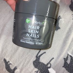 Hair skin and nails it works
